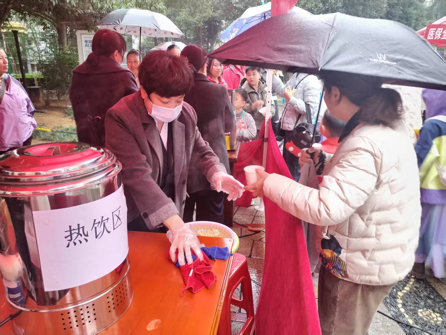 常德物業(yè)管理,物業(yè)企業(yè),陽光物業(yè) 常德物業(yè)管理,物業(yè)企業(yè),陽光物業(yè)